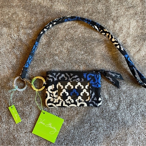 Vera Bradley Wristlet - Picture 1 of 5